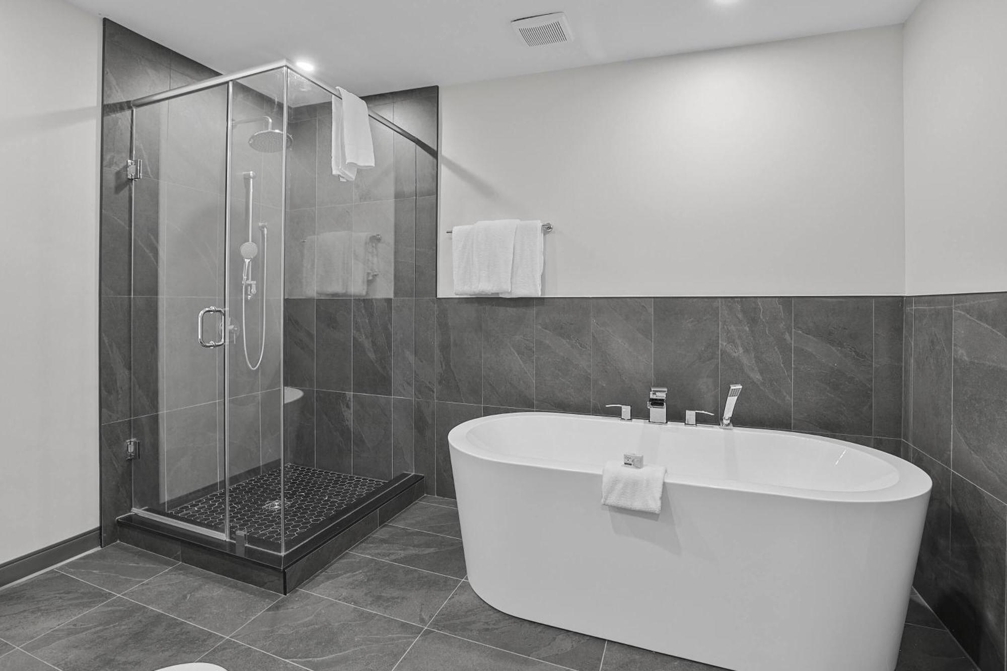 The Ramada By Wyndham 3* Jordan